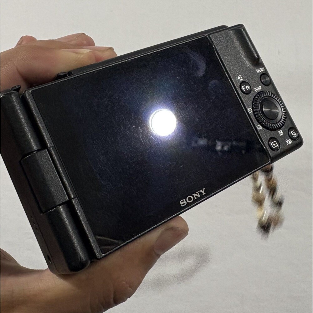 Sony ZV-1F Vlogging Point Shoot 20.1 MP HD 4K Video Digital Camera Only - Picture 9 of 13
